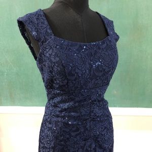 Short lace and sequins short dress - small black